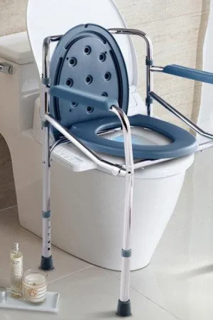 Costway Adjustable Folding Toilet Chair with Bucket Splash Guard Cheap