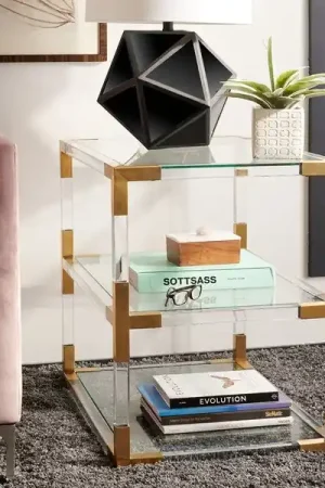Trusted Brand Safavieh Louisa End Table - Clear
